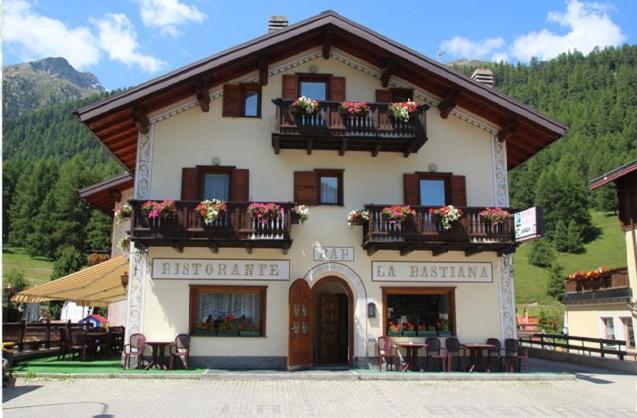 La Bastiana Apartments Livigno Eksteriør billede